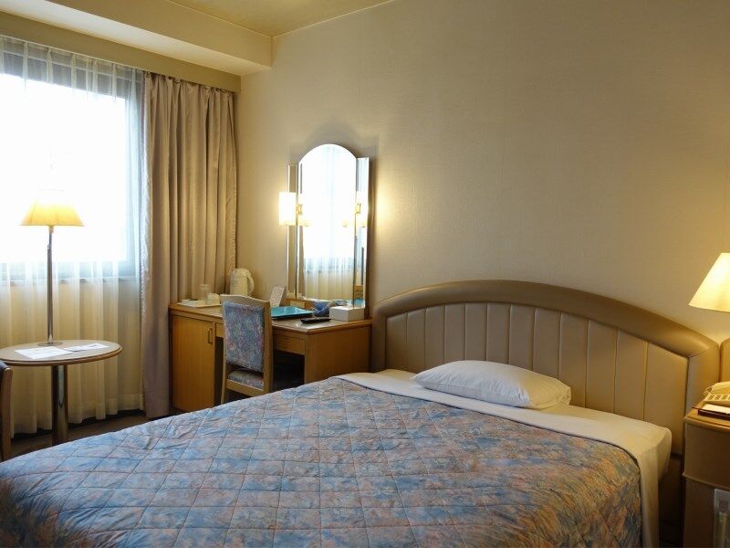 Urayasu Beaufort Hotel Exterior foto